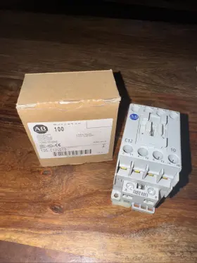 100-C12UD10 ALLEN-BRADLEY Pole Contactor