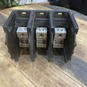 16321-3 BUSS Power Distribution Block