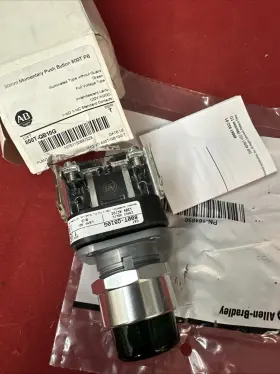 800T-QB10G CUTLER-HAMMER Allen Bradley Momentary Push