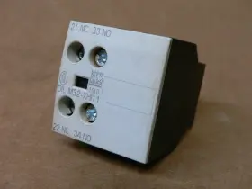 M32-XHI11 KLOCKNER MOELLER Contact Module