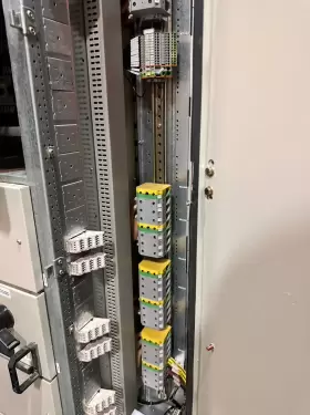 MODAN-6000 MOELLER Motor Control Center #3