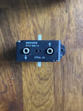 466-1A SIEMENS Reversing Mechanical Interlock